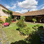 La Cepedana- Con Jardin Privado
