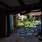Casa di campagna La Cepedana- Con Jardin Privado Cogorderos