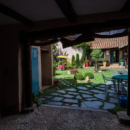 Landhaus La Cepedana- Con Jardin Privado Cogorderos